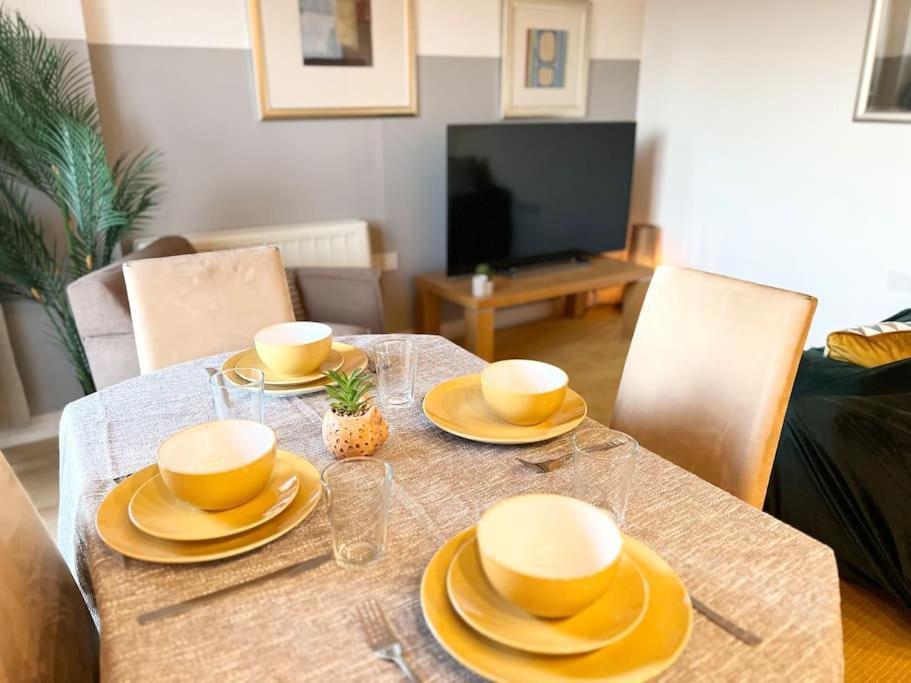 Cosy Flat Right Opp Tube Station Apartment London Exterior photo