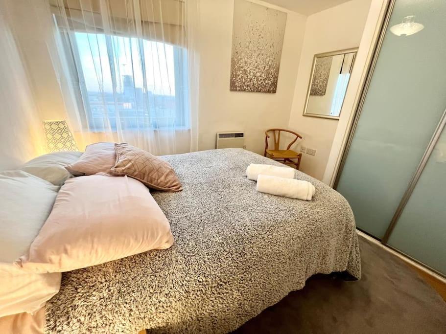 Cosy Flat Right Opp Tube Station Apartment London Exterior photo